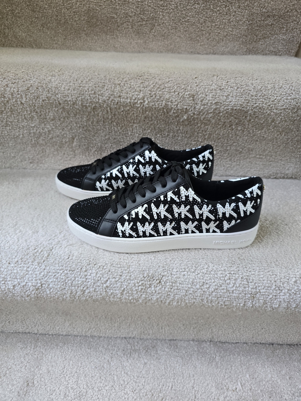 MICHAEL KORS Black & White MK Logo Low-Top Sneakers